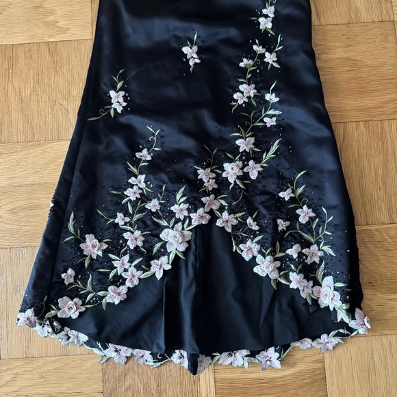 LARA Designs Size 8 Strapless Black Gown Floral Applique Beaded Embroidered - Picture 4 of 14